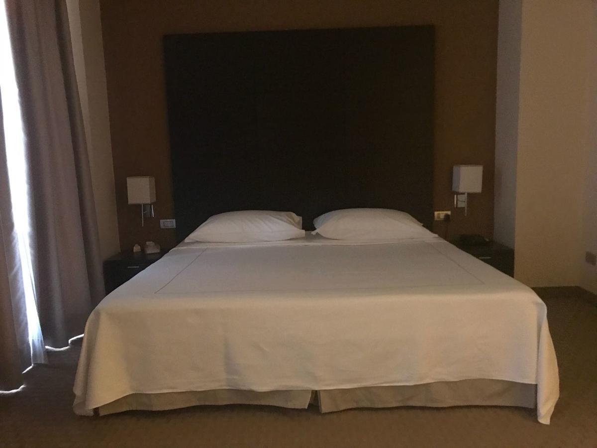 Hotel Fortyfive Chivasso Eksteriør billede