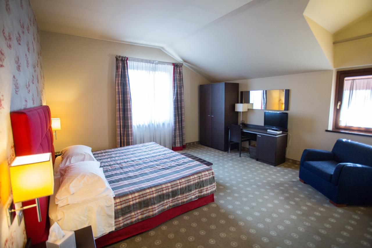Hotel Fortyfive Chivasso Eksteriør billede